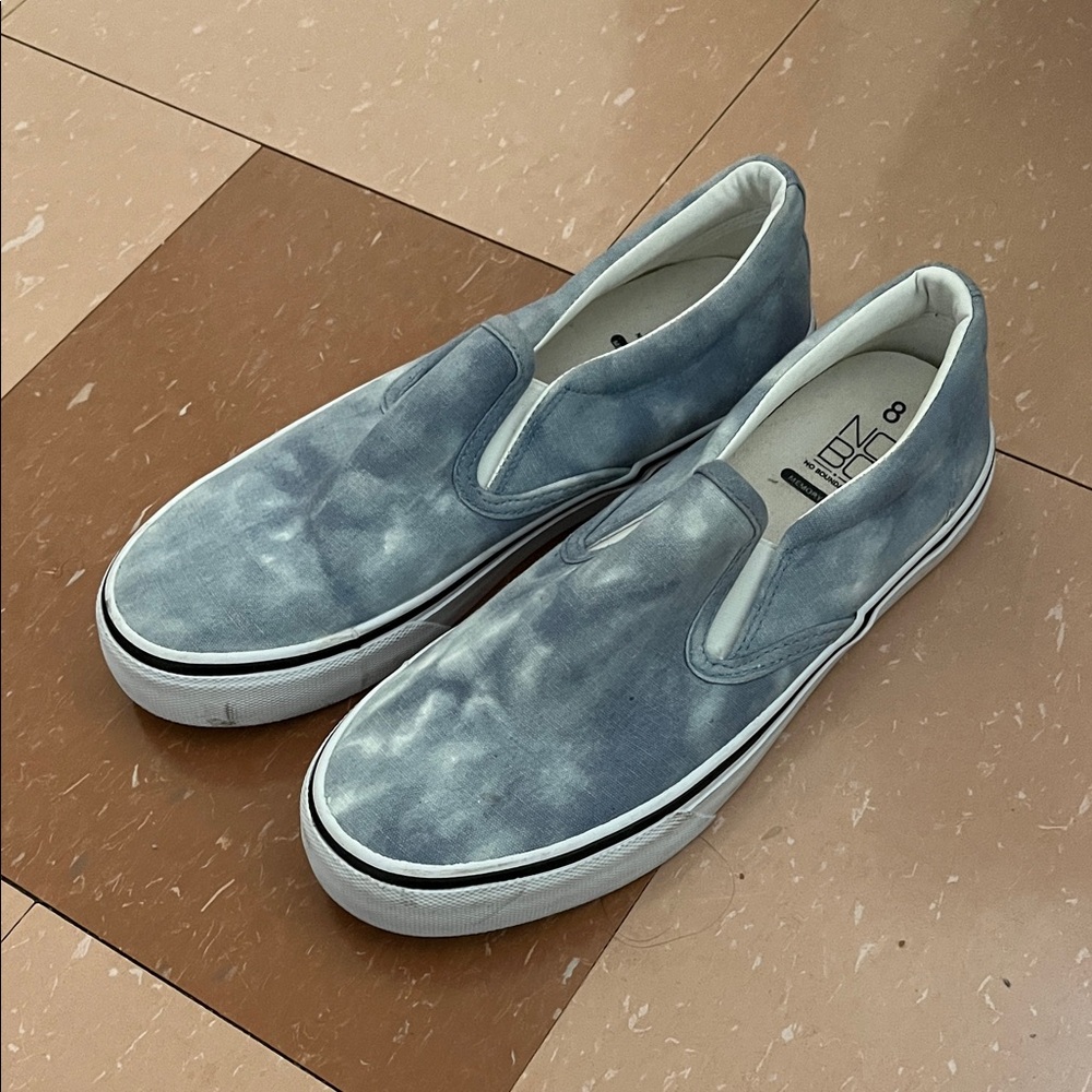 No Boundaries Blue Cloud Slip-On Shoes 8